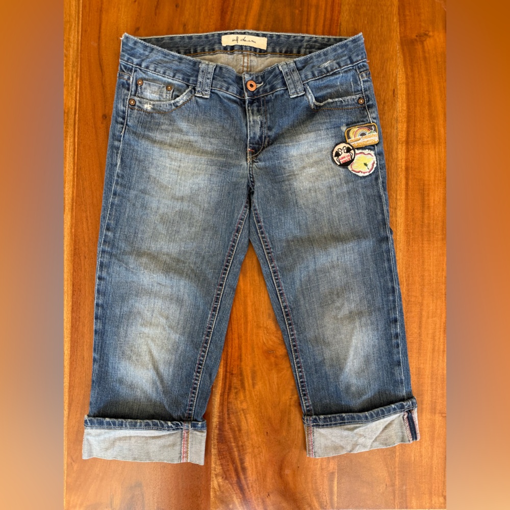 Rare Distressed INF Denim‎ Capris with Patches and Print Women's Size 10